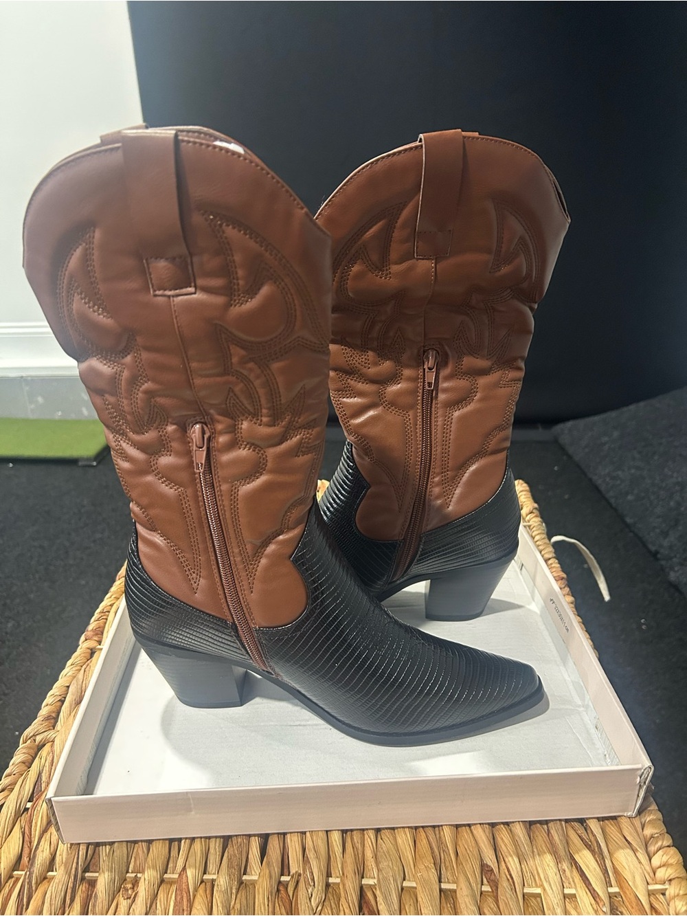 Women’s Two-Tone Western Mid-Calf Boots - Brown & Black